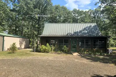 Image de Rustic cabin Broaddus, Tx. 1m to Powell Park Marina Lake Sam Rayburn