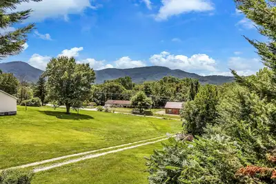 Image de Private, cozy home - Handicapped Accessible no by- with great views