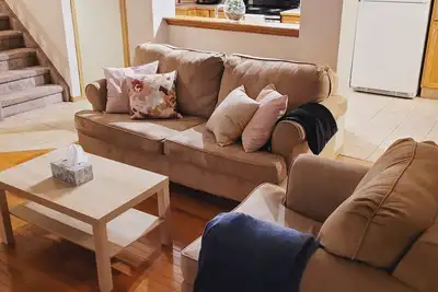 Image de Home in a fun community and short minutes to Spruce Meadows