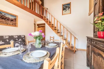Bel appartement pour 5 personnes avec Wifi, Tv, balcon et parking