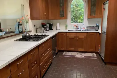 Image de Huge terrace/veranda and walk to many restaurants  and cafes!