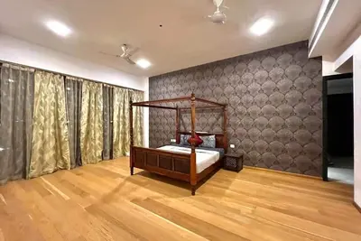 Image de luxury master bedroom with bathtub n private entry