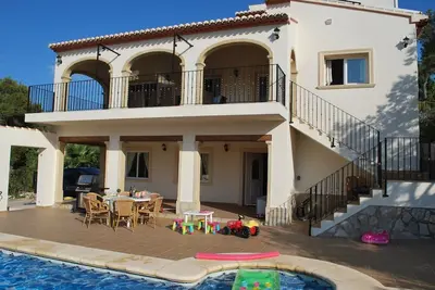 Image de Grande villa tout confort 5 chambres-idéale pour grande famille