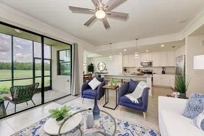 Image de Brand New Beautiful Golf Community 2 bed 2 bath Luxury Condo