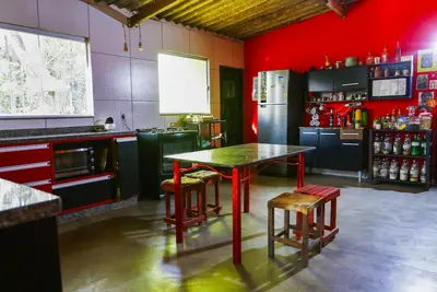 Image de Casa Espaçosa e Cozinha Completa