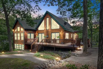 Image de Family fun on Big McKenzie Lake! Inquire for Summer 2025 availability!