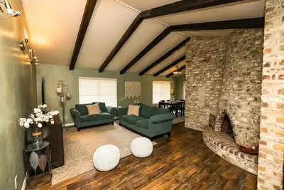 Image de North Austin Charmer-close to Domain and Q2 Stadium