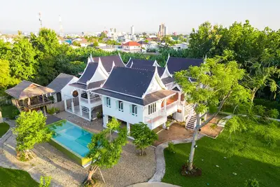 Image de \nPhi Private Villa: Riverside & Pool :Near Old Town, Bf, Laundry, Free Pickup