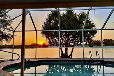 Image de Magnificent View from Lake Sunrise Villa