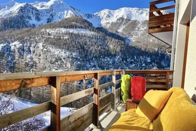 Image de T3+coin montagne, 2 Sdb, 50m des pistes, des commerces. Piscine, Jacuzzi. Wi-Fi