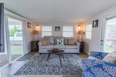 Image de Bonnet Sea Cottage on the water@ Liv Resort