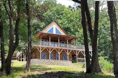 Image de Pets Welcome Whitetail Chalet: Your Mountain Adventure Base Near Stone Mountain!