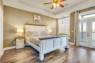 Image de Stay in a lakeview family condo, walk-in, sleeps 9, pools, by Silver Dollar City