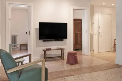 Image de Sleeping with the Ancient Gods in Koukaki