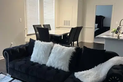 Image de Lovely 2br 2bth rental unit