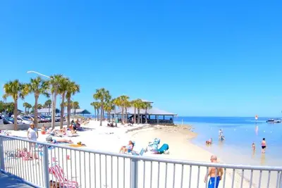 Image de Hudson Come Sea it your self Waterfront with kayak