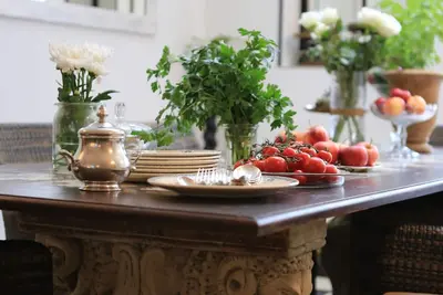 Image de La Maison Bordeaux : Célébrer les plaisirs de la vie, à la bordelaise. . . .