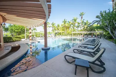 Costa Bonita Marina with Pool. Dive in!