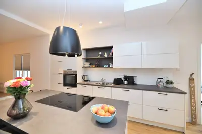 \"das Schiefe Haus\"