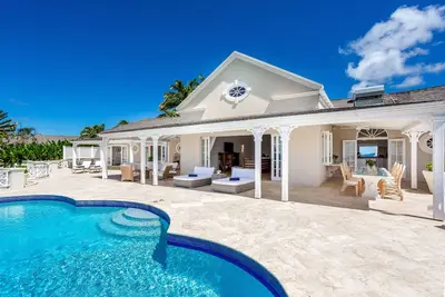 Image de 3 Bedroom Villa on West Coast Ridgefront