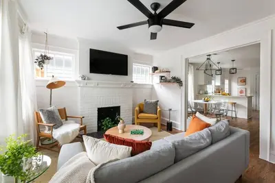 Image de A Hard Day's Night by Minty Living