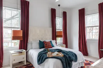 Image de Mystique by Minty Living