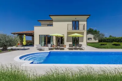 Image de Maison de vacances privée avec piscine privée, climatisation, Wifi, Tv, patio, vue panoramique