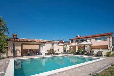 Image de Maison de vacances privée avec piscine privée, climatisation, Wifi, Tv, terrasse, vue panoramique