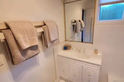 Image de Spacious 3 bedroom apartment in a great location