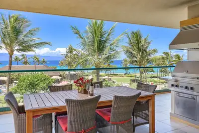 Image de Maui Resort Rentals: Honua Kai - 9 Total Bedrooms, Over 6000 Combined Sq. Ft. , Gorgeous Oceanfront Views!
