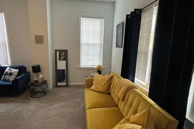 Spacious Hampton Virginia home in the Heart of Downtown.