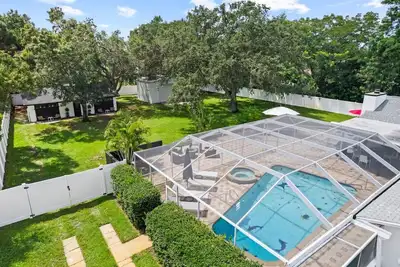 Image de Luxury Villa with Heated Saltwater Pool & Spa, Mini Golf, Bbq, 5 Mins to Beach