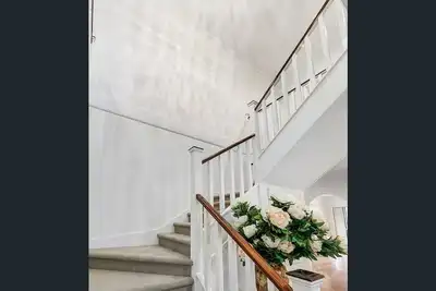 Image de Romantic Spanish villa w/hot tub — 5 min from the beach!