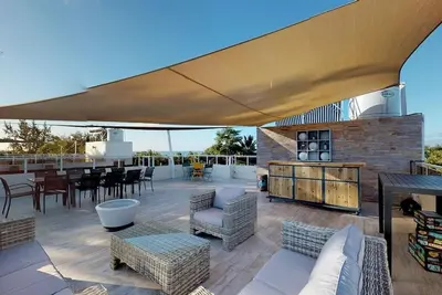 Image de Penthouse avec vue mer - Terrasse privée sur le toit
