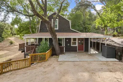 Image de 2 Bedroom Cabin in the Woods