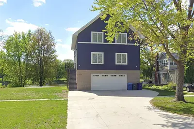 Image de 3br River Front with inviting views