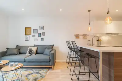 Image de Superbe Appartement avec Parking 0 2 pas de la place des lices