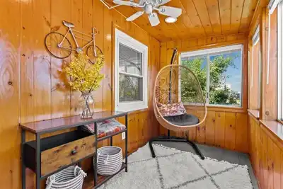 The Salty Dog Pet Friendly Private Yard