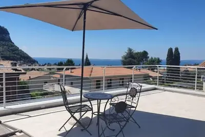 Image de New apartment with lake view solarium