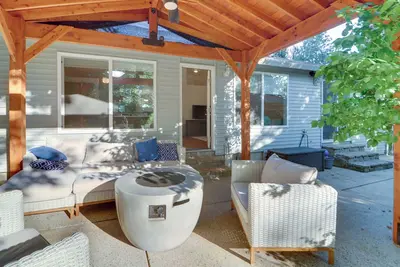Image de Beautiful Pet-Friendly Washougal Home w/ Fire Pit!