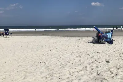 Image de 1 block from the magnificent beaches of brigantine! Large rooms