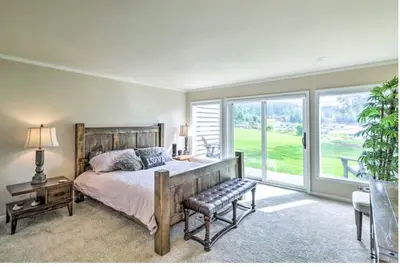 Image de Waterfront Condo, Flathead Lake and Mountain Views!