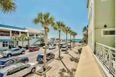 Image de 1/ Br/ 1 Ba condo @ Gulf Place! ~Private beach access~ Sleeps 4~ 3 Pools!