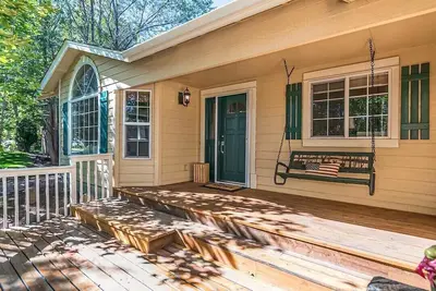 Image de Dog | 5min to Local Restaurants | Cozy