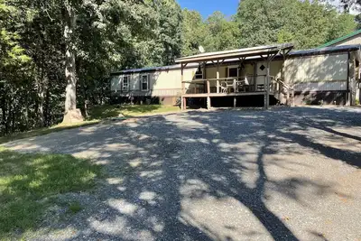 Image de Visiting the area on a work assignment. Check out our multi day discounts.