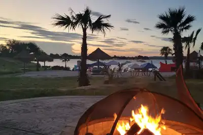 Image de Relax at Lake Lbj condo-balconey w Lake View / Sandy Beach/ Great Swim area