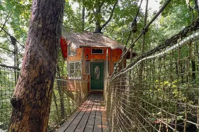 Image de Magical Treehouse ~ Mountain Views ~ Dog Friendly