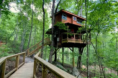 Image de Magical Treehouse ~ Romantic Hot Tub ~Dog Friendly