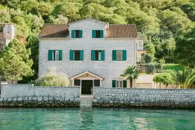Image de Pallazzo Trina - Three-story Stone Villa