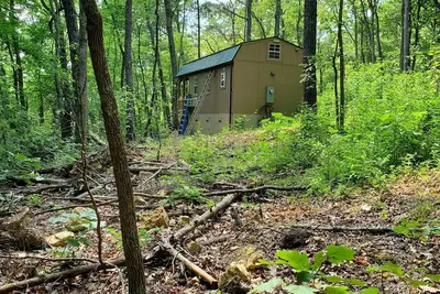 Image de Pet friendly cottage on 17 acre Lake front property with dock and kayak access